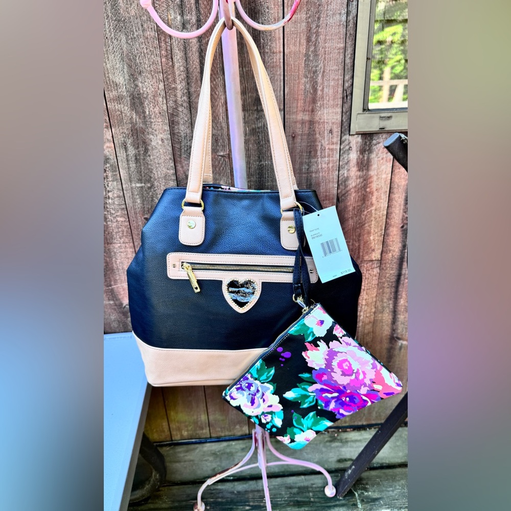 Betsey Johnson Trap Tote Bag Purse With pouch